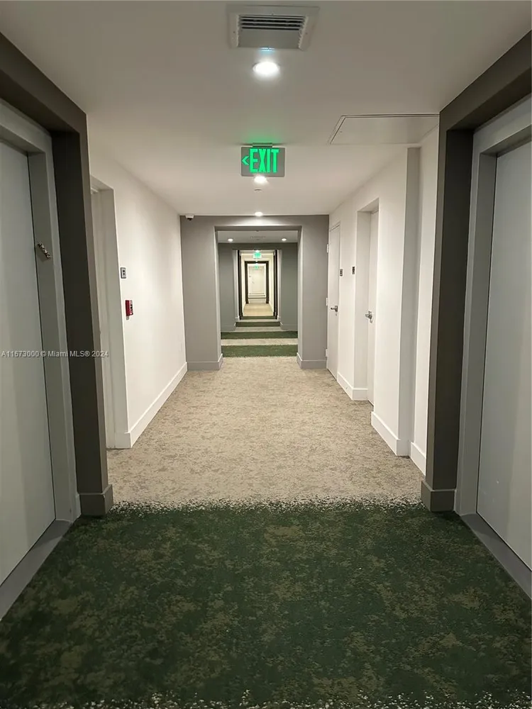 Aria on the Bay #4902 image #7