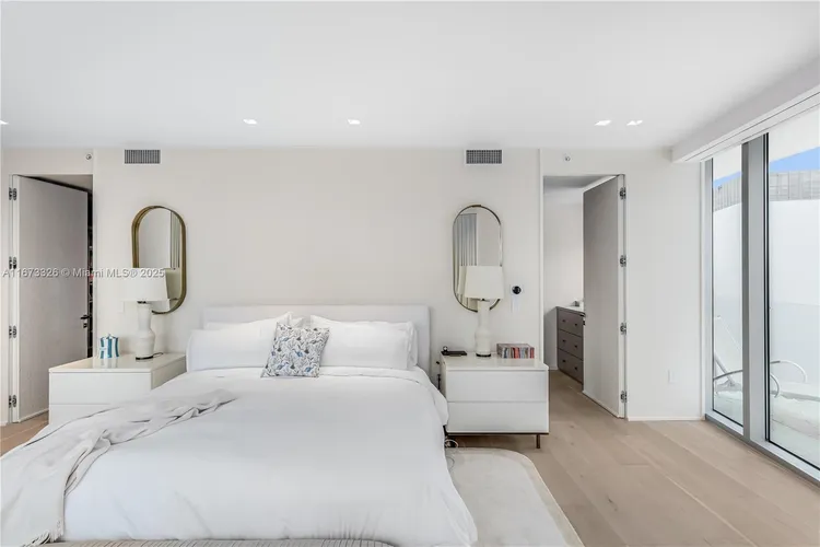 One Ocean #406 image #18