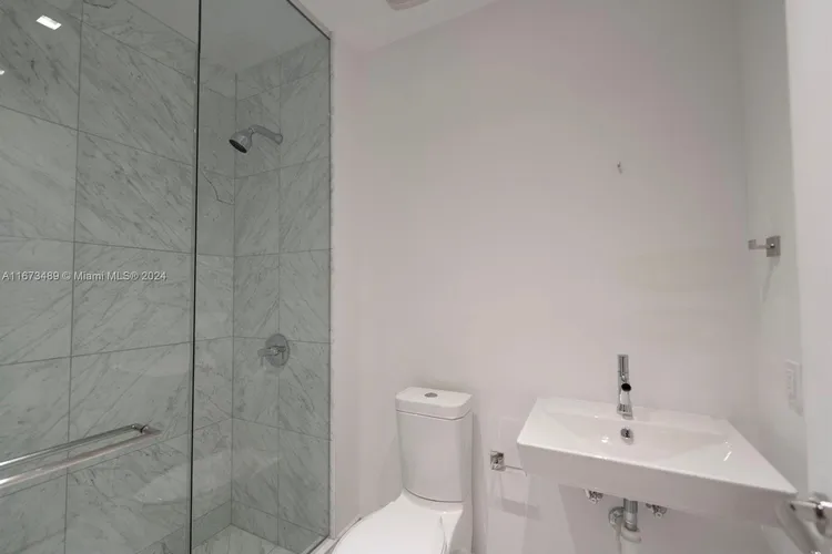 Jade Signature #3303 image #33