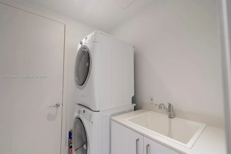 Jade Signature #3303 image #36