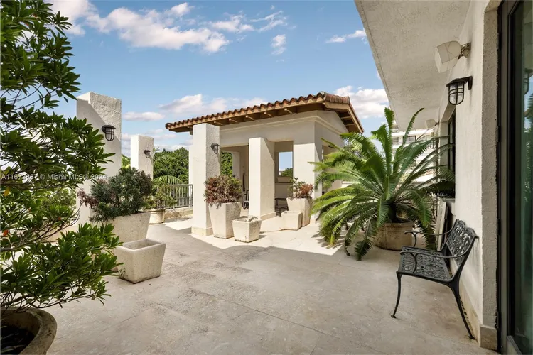 Avignon in the Gables #PH19 image #24