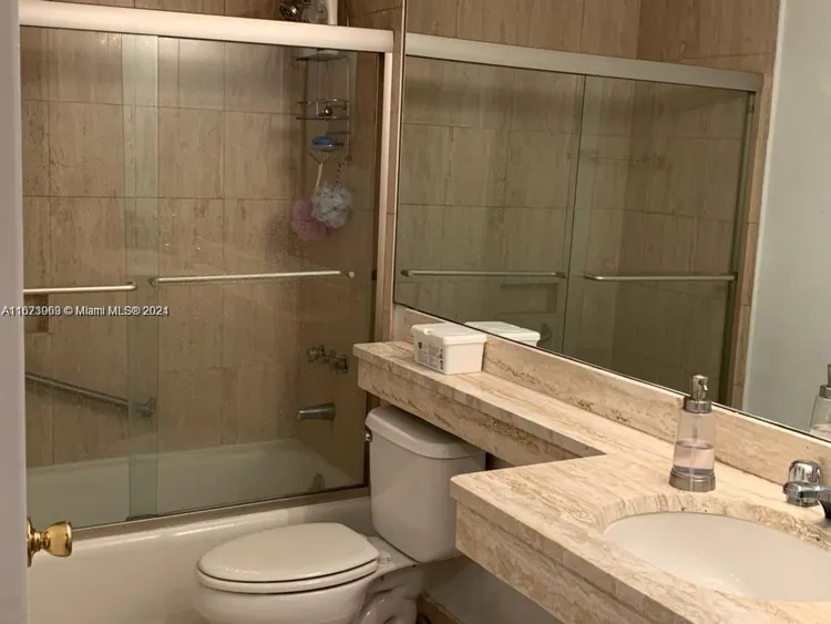 David William #915 image #10