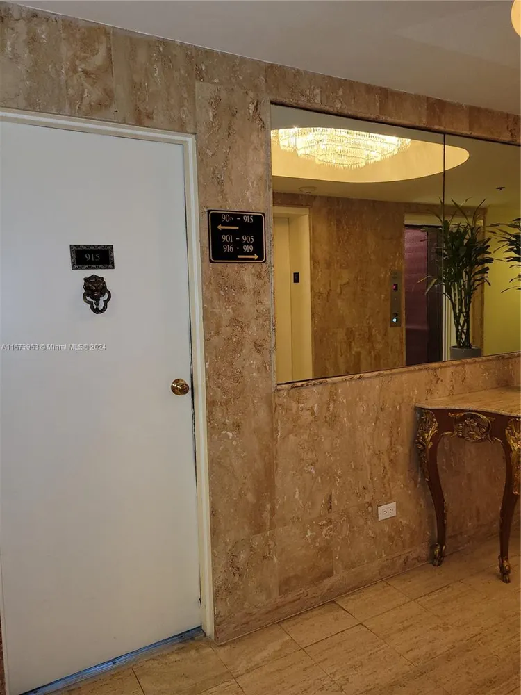 David William #915 image #13