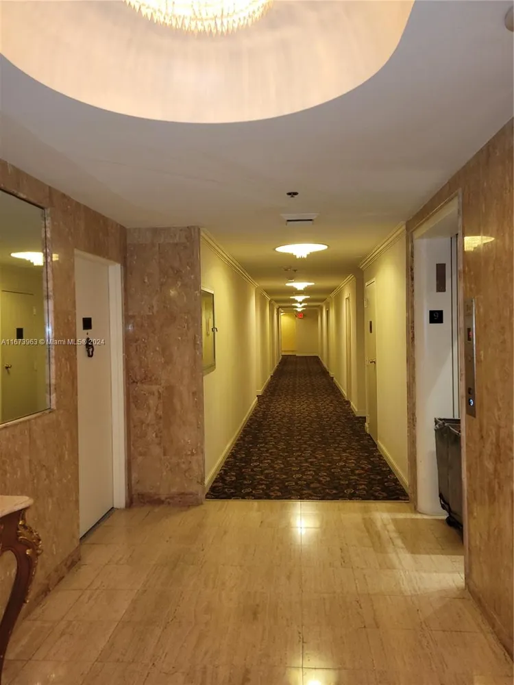 David William #915 image #14