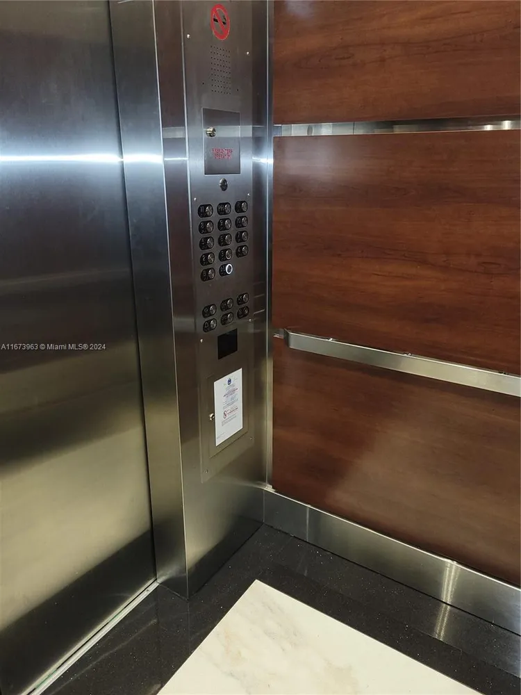 David William #915 image #16