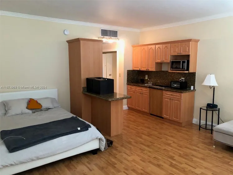 David William #915 image #9