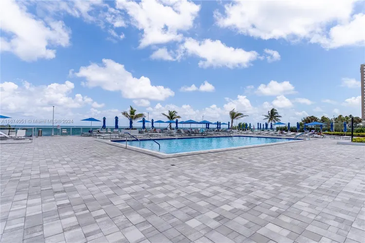 La Mer Estates #PH1 image #11