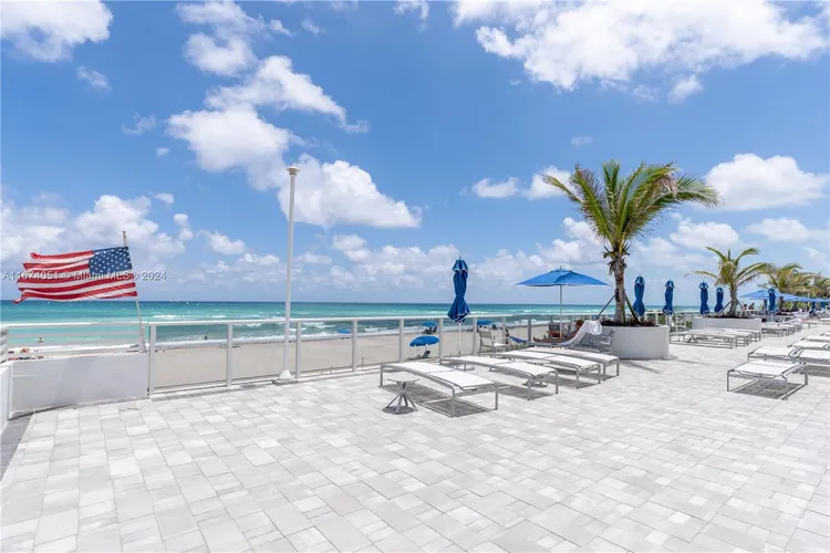 La Mer Estates #PH1 image #13