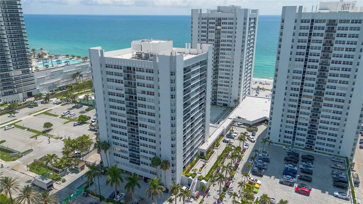 La Mer Estates #PH1 image #44