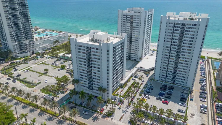 La Mer Estates #PH1 image #45