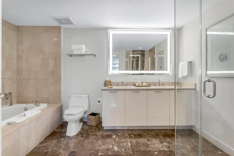 Hilton Q Club #1413 image #10