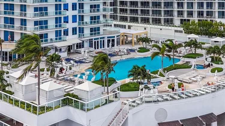 Hilton Q Club #1413 image #13