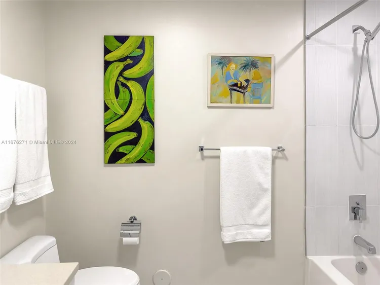 Midblock Condominium #718 image #33