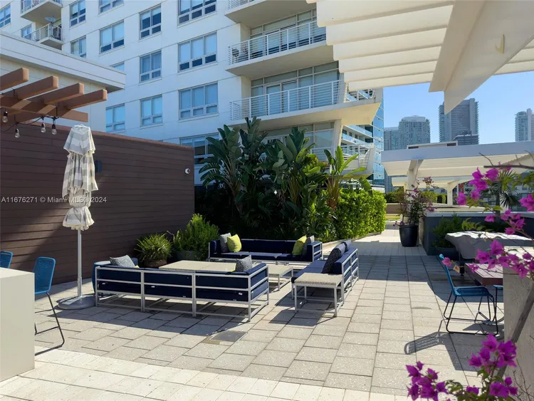 Midblock Condominium #718 image #45