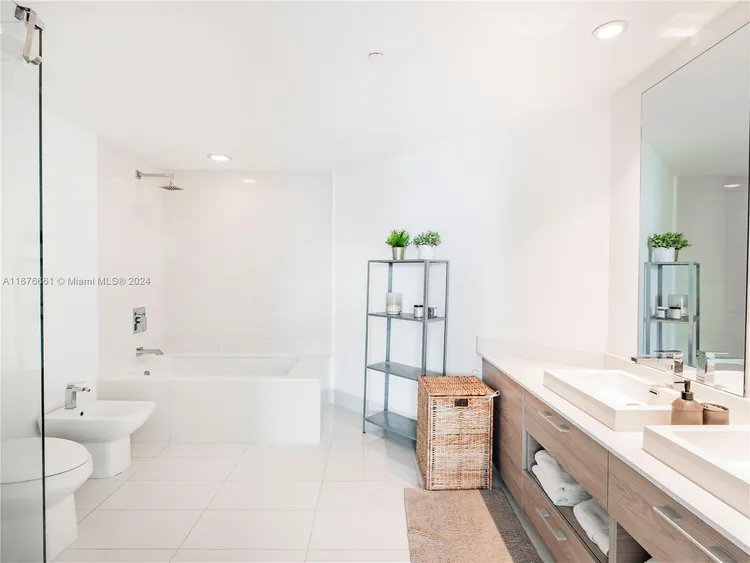 Dua Miami (SLS Hotel and Residences) #2901 image #13