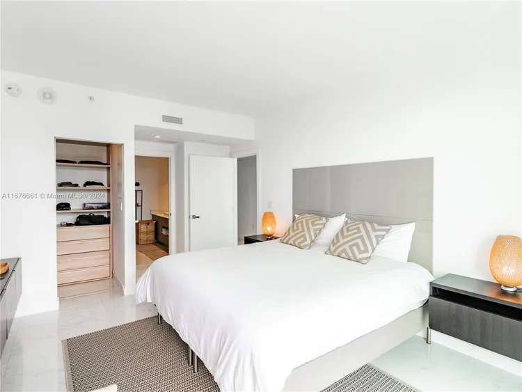 Dua Miami (SLS Hotel and Residences) #2901 image #16