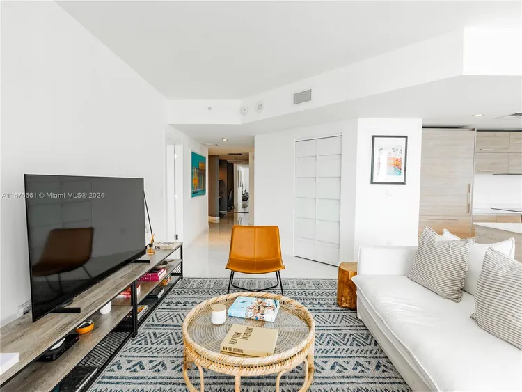 Dua Miami (SLS Hotel and Residences) #2901 image #18