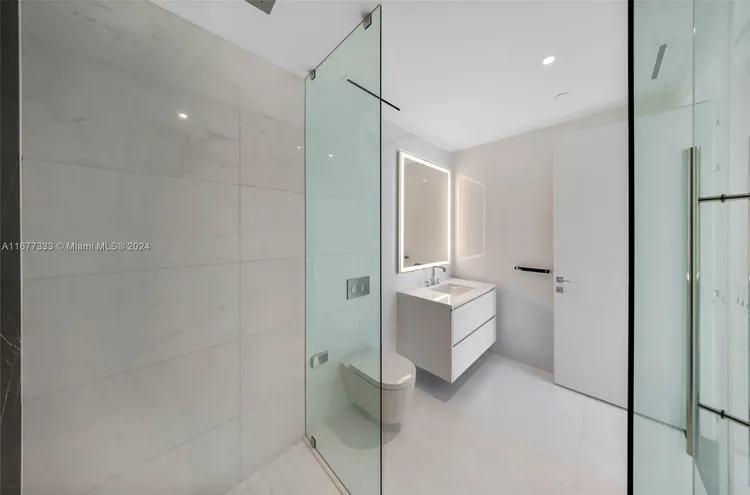 Aston Martin Residences #4108 image #38