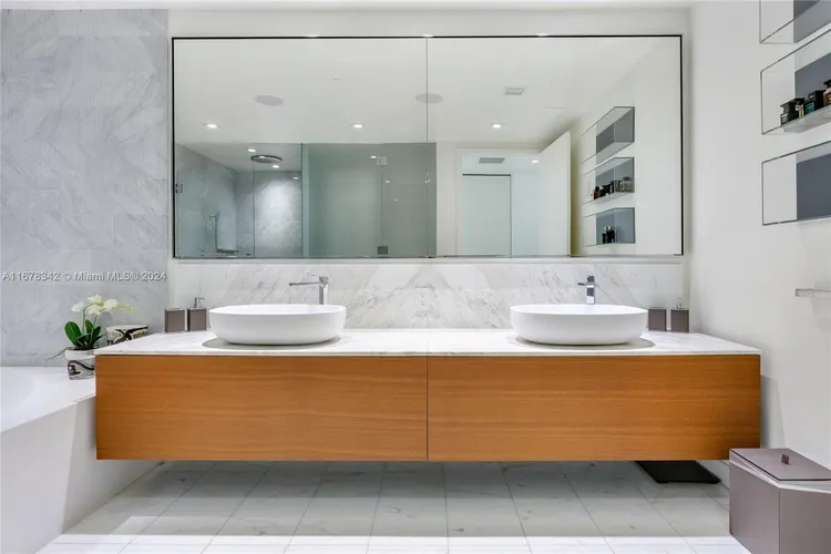 Oceana Bal Harbour #2306 image #12