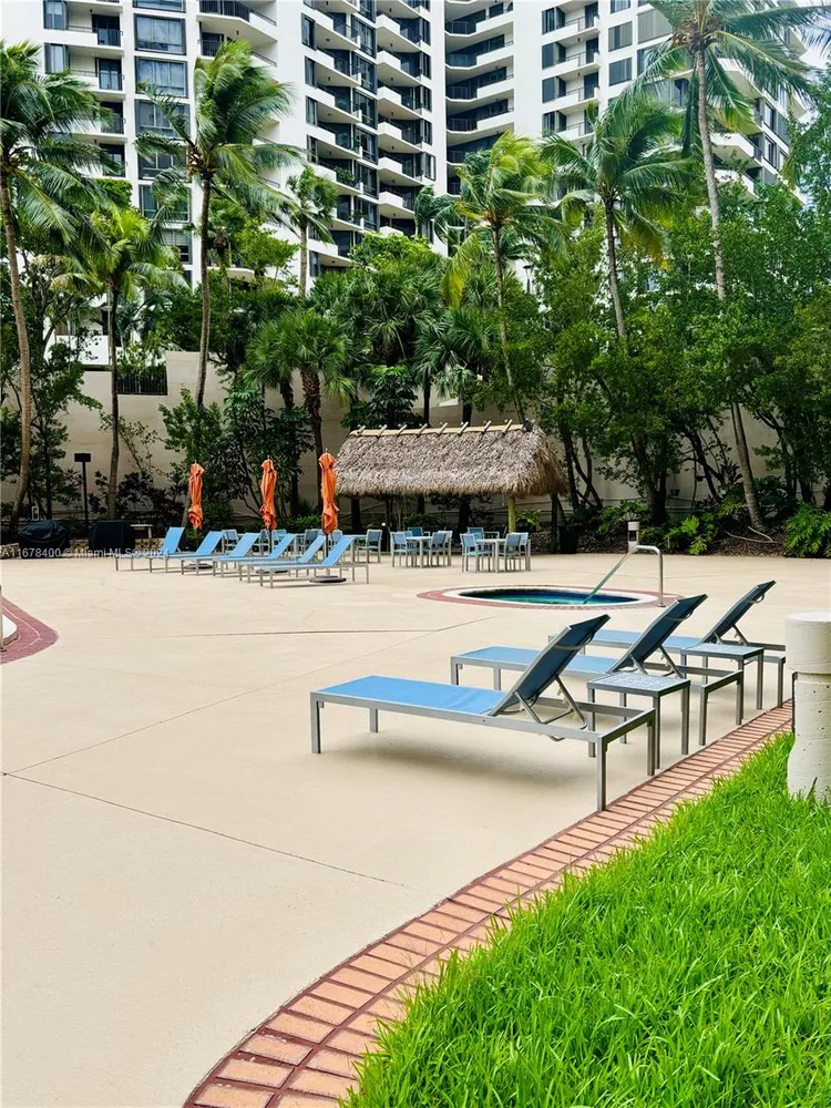 Brickell Key II #1001 image #18