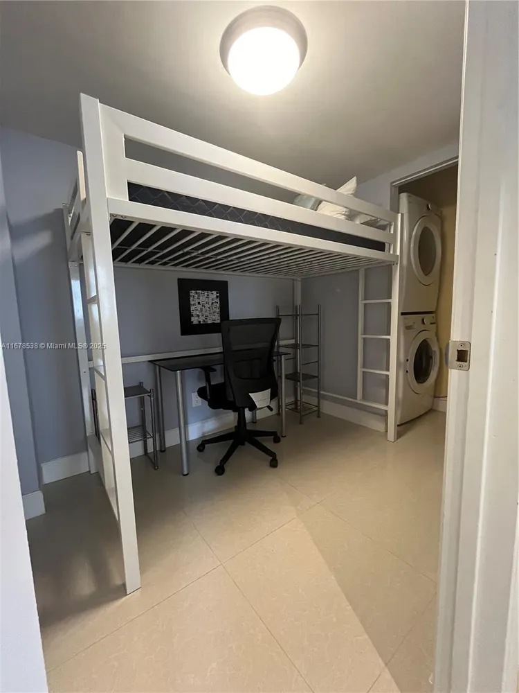 Isola #1414 image #16