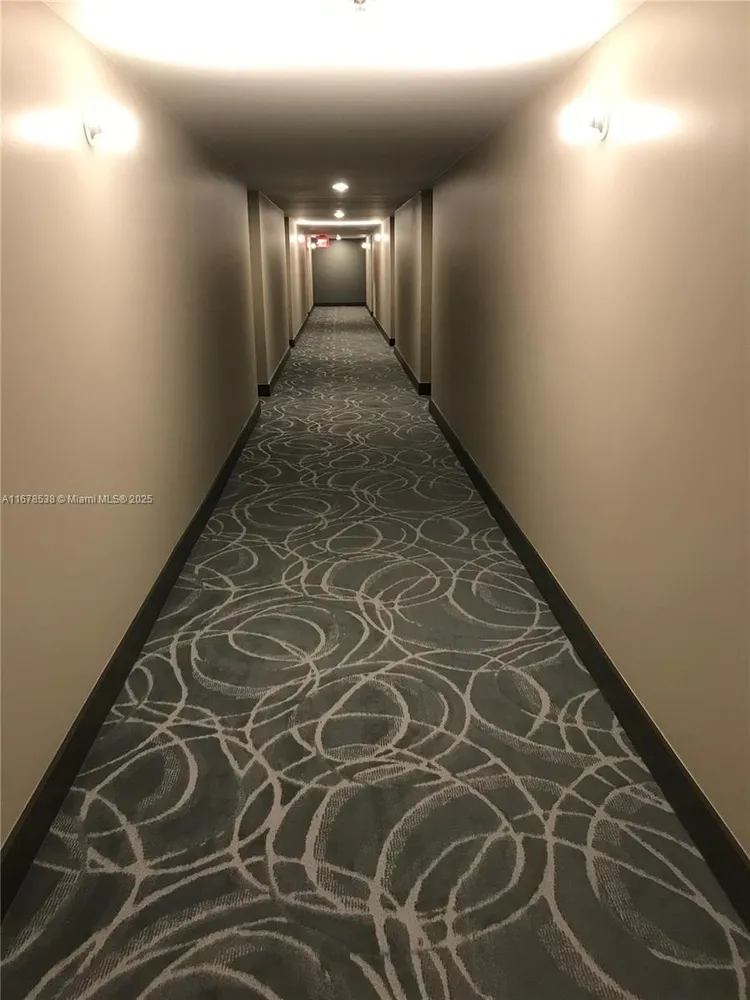 Isola #1414 image #22