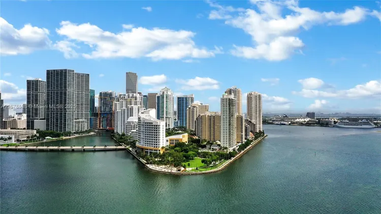 Isola #1414 image #24