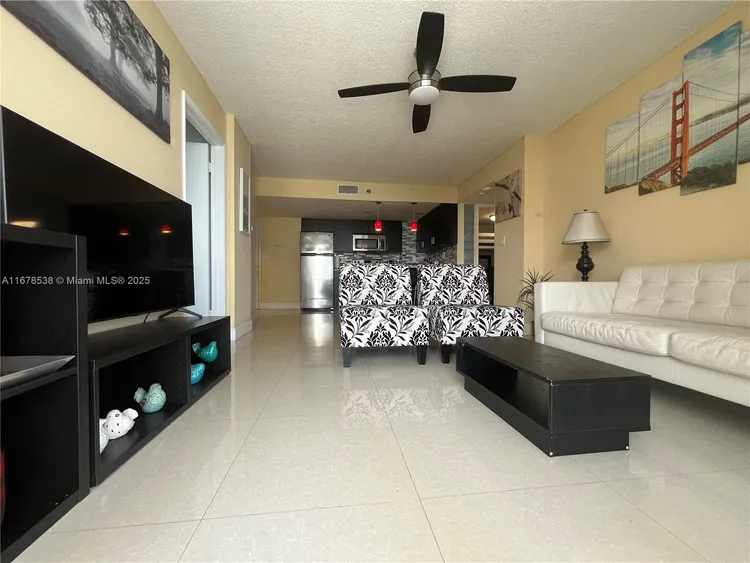 Isola #1414 image #9