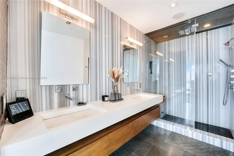 Marina Blue #5112 image #9