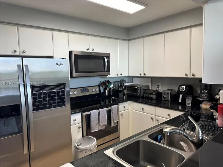 Metropolitan at Brickell #906 image #10