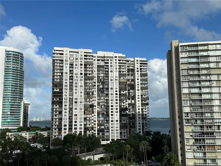 Metropolitan at Brickell #906 image #15