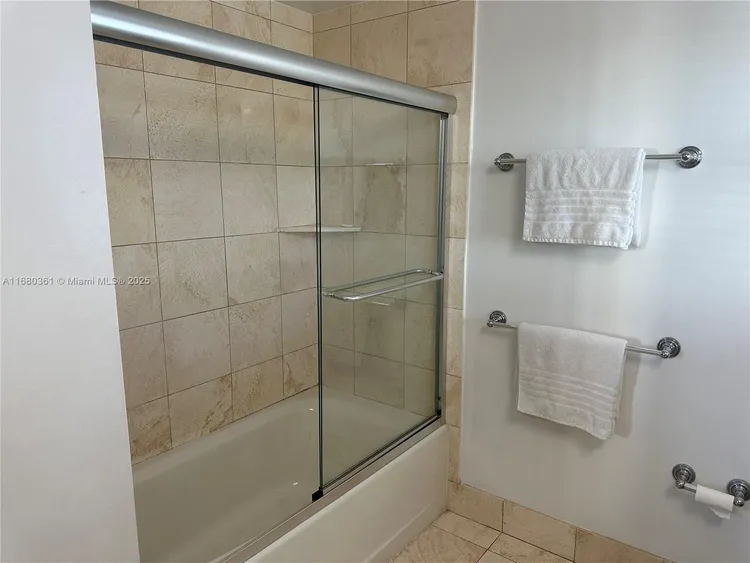 Metropolitan at Brickell #906 image #6