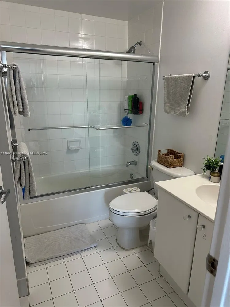 Metropolitan at Brickell #906 image #8