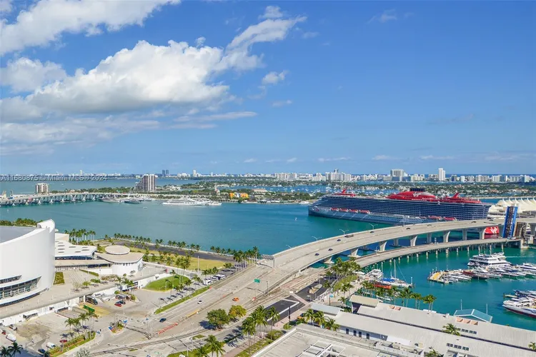 The Elser Hotel & Residences #2007 image #15