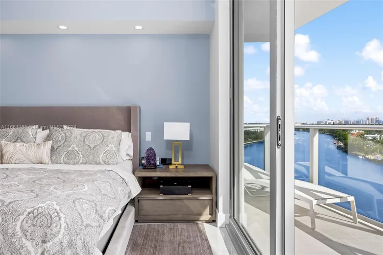 Riva Fort Lauderdale #801 image #25