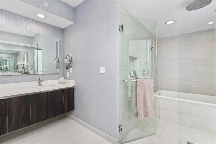 Riva Fort Lauderdale #801 image #28