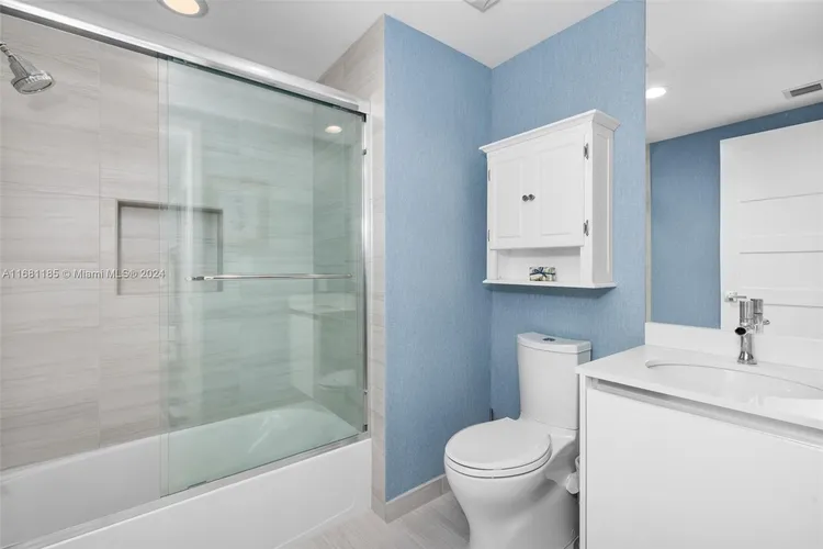 Riva Fort Lauderdale #801 image #32