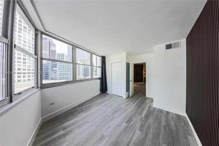 Four Ambassadors #1450 image #16