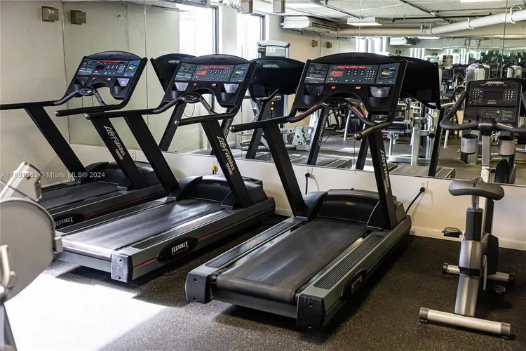 Four Ambassadors #1450 image #36