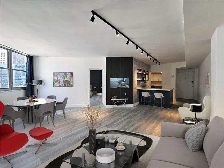 Four Ambassadors #1450 image #9