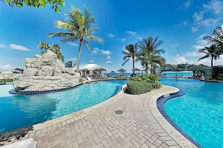 Trump International #1514 image #21