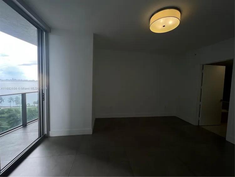 Aria on the Bay #1011 image #15