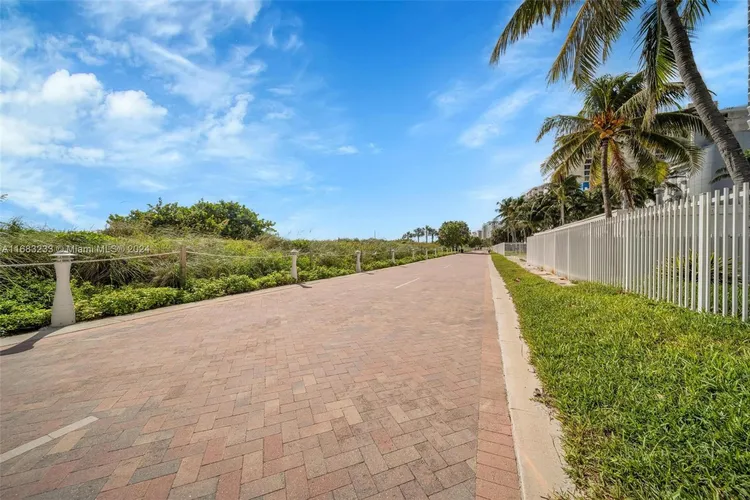 Casablanca #624 image #11