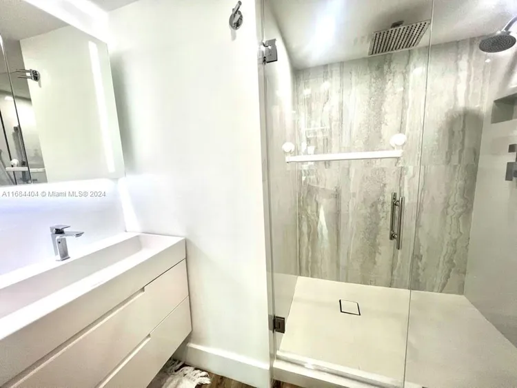 The Mark #1709 image #19