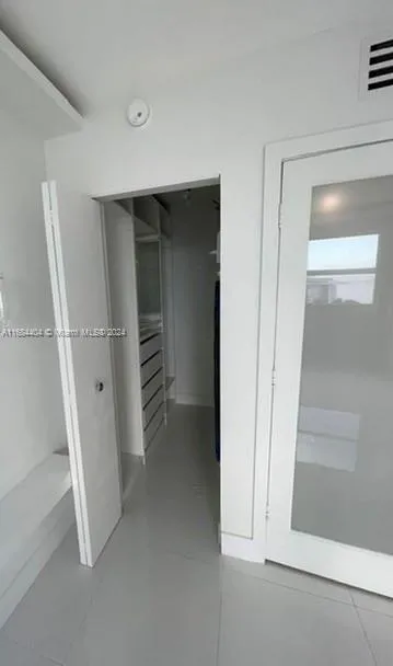 The Mark #1709 image #26