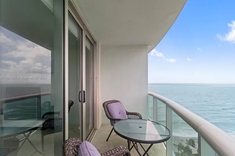 The Tides On Hollywood Beach #15H image #24