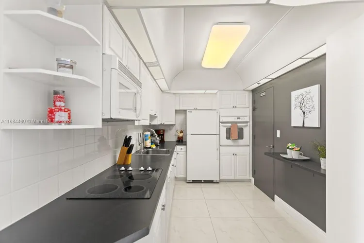 The Tides On Hollywood Beach #15H image #33