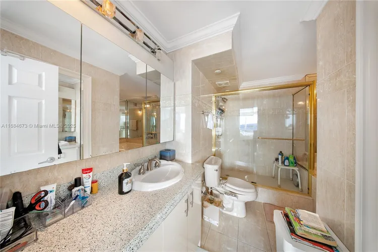 Burleigh House #1215 image #13