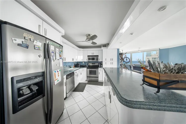 Burleigh House #1215 image #9