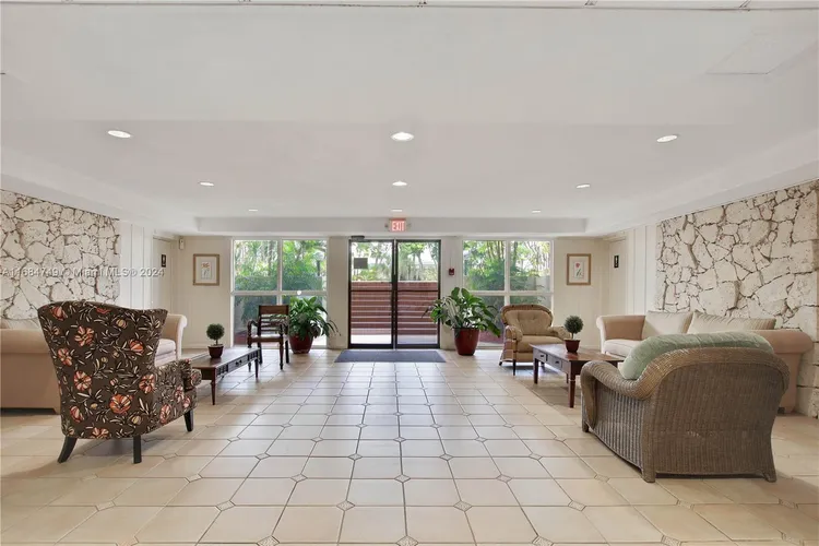 Villa Capri #322 image #21